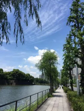 明治安田生命ビルの外観