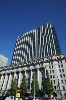 明治生命館ビルの外観