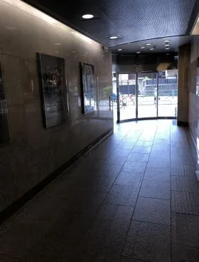 YSKビルの外観