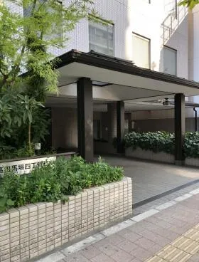 プライム高田馬場四丁目(旧:ユニゾ高田馬場四丁目)ビルの外観