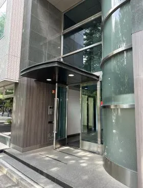 ライラック三栄ビルの外観