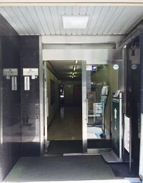 中公ビル御苑グリーンハイツの外観