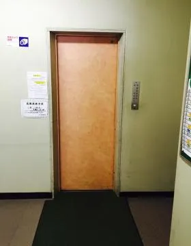 中公ビル御苑グリーンハイツの外観