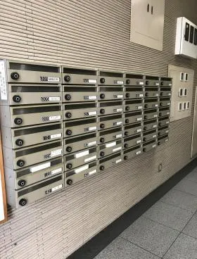 貝塚ビルの外観