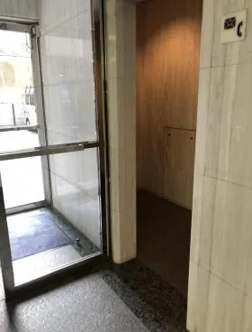 フォーシーズンビルの外観