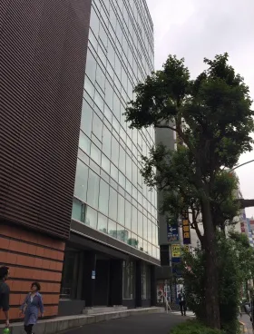 新宿イーストスクエアの外観