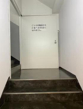 新宿テアトルビルの外観