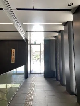 ヒューリック新宿ビルの外観