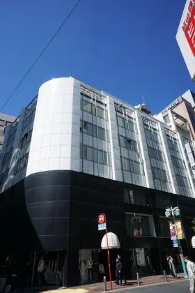 新宿カワノビルの外観