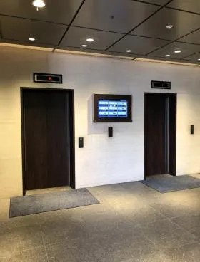 新宿NOWAビルの外観