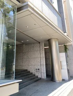 長府新宿ビルの外観