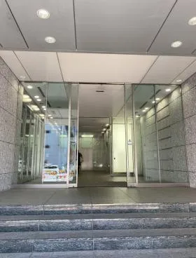 長府新宿ビルの外観