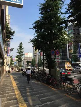 オリエンタルウェーブビルの外観
