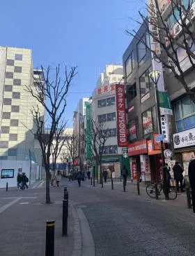 山銀ビルの外観