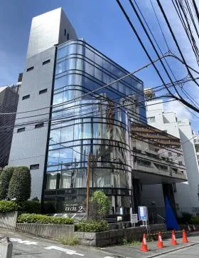 WISビルの外観