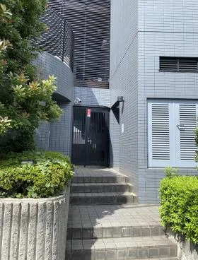 WISビルの外観