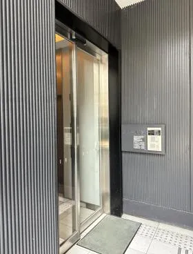 ヒューリック広尾(旧:ORE広尾)ビルの外観