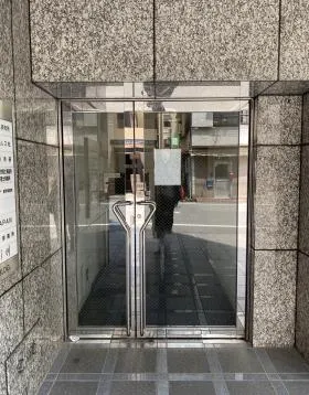 山下ビルの外観