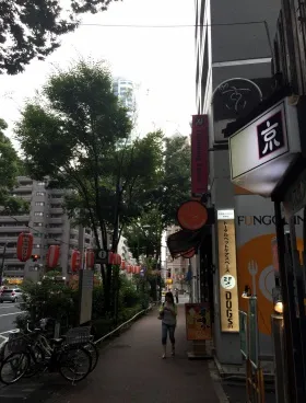 新宿タツミビルの外観
