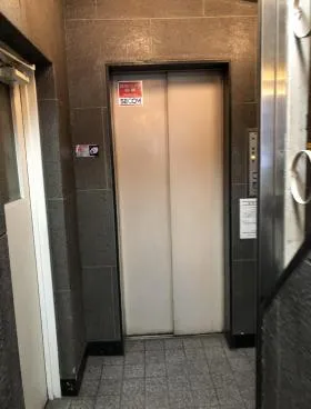 西新宿7丁目ビルの外観