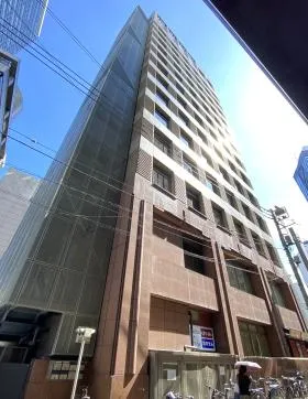 ウエストゲート新宿ビルの外観