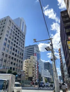 ウエストゲート新宿ビルの外観