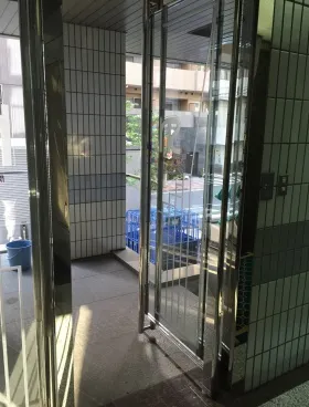 新橋SNビルの外観