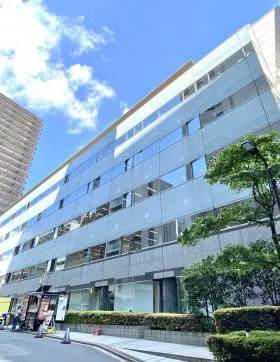 西新宿KFビルの外観