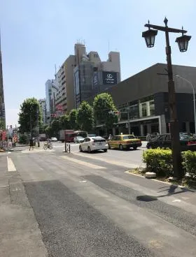 出光新宿ビルの外観