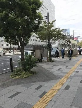 アドレスビルの外観