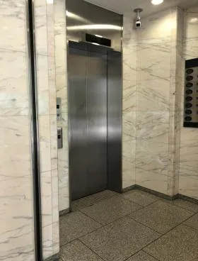 渡辺商事赤坂の外観