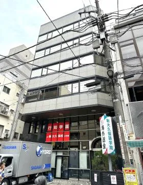 メイト新宿ビルの外観