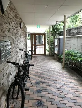 ビオトープ新戸山ビルの外観