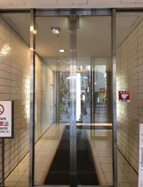 HUNDRED CIRCUS East Towerの外観