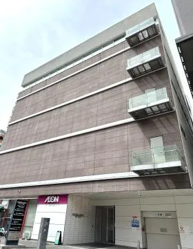 HUNDRED CIRCUS East Towerの外観