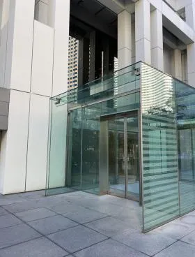 赤坂Kタワーの外観