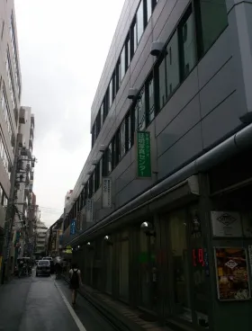 専売ビルの外観