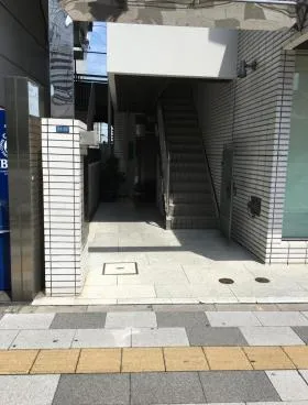 ISAビルの外観