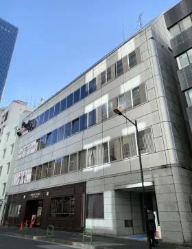 国際本社別館ビルの外観