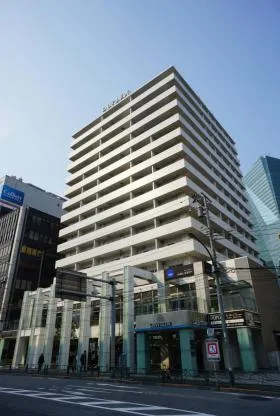 六本木デュープレックスタワーの外観