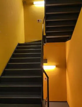 六門ビルの外観