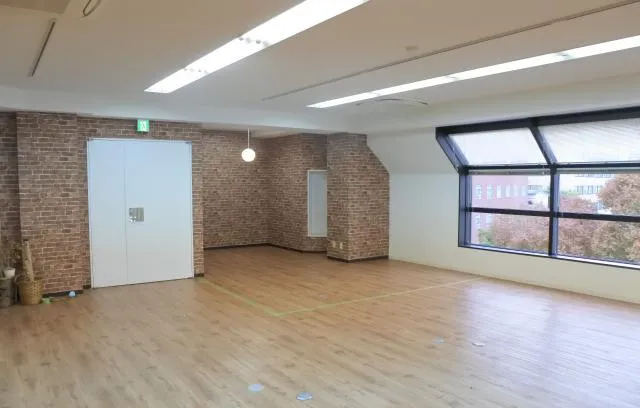 東京都新宿区新宿の居抜き賃貸オフィス物件(約45坪) ｜居抜きオフィス物件検索サイト【vivit-ビビット】（1）