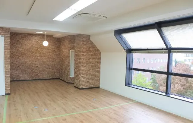 東京都新宿区新宿の居抜き賃貸オフィス物件(約45坪) ｜居抜きオフィス物件検索サイト【vivit-ビビット】（3）