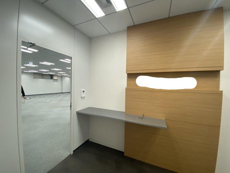 東京都港区西新橋の居抜き賃貸オフィス物件(約100坪) ｜居抜きオフィス物件検索サイト【vivit-ビビット】（1）