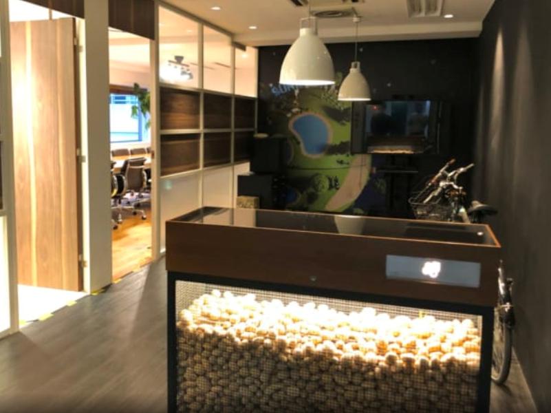 東京都港区南青山の居抜き賃貸オフィス物件(約90坪) ｜居抜きオフィス物件検索サイト【vivit-ビビット】（1）