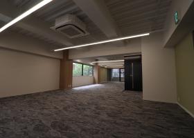 会議室付き！ 男女別トイレ！の居抜き賃貸オフィス物件(約40坪) ｜居抜きオフィス物件検索サイト【vivit-ビビット】（サムネイル3）