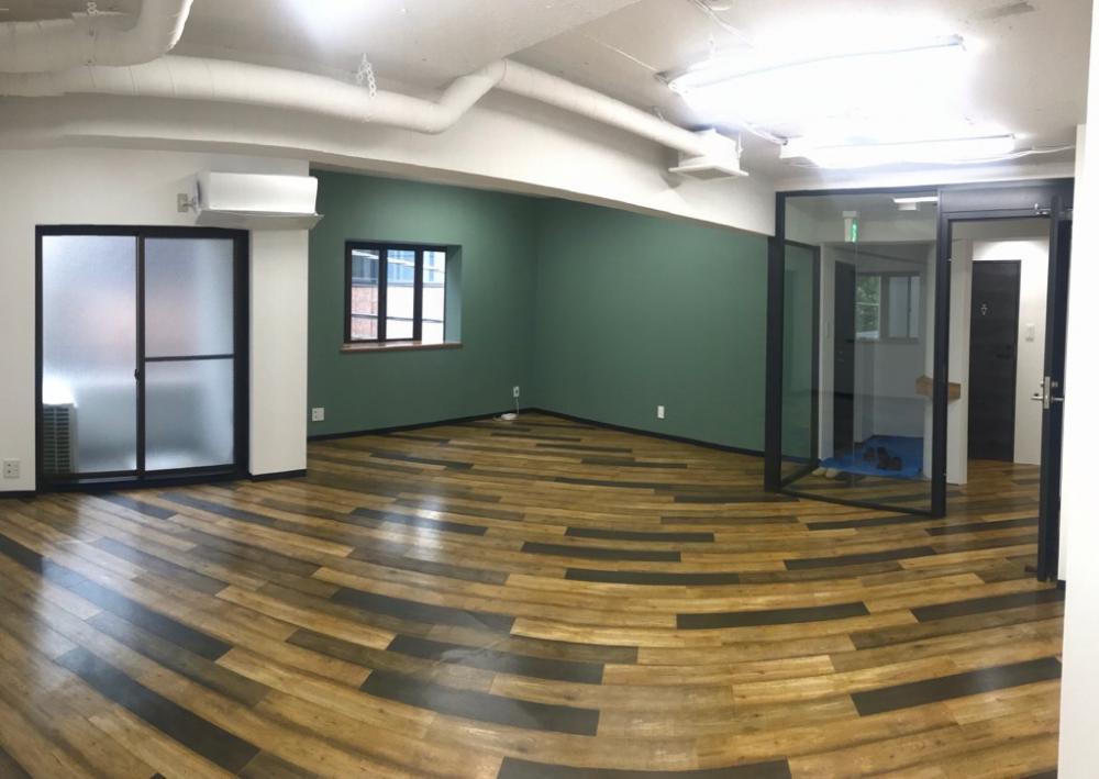 東京都港区南青山の居抜き賃貸オフィス物件(約20坪) ｜居抜きオフィス物件検索サイト【vivit-ビビット】（1）