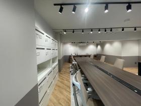 会議室付き 什器付きの居抜き賃貸オフィス物件(約25坪) ｜居抜きオフィス物件検索サイト【vivit-ビビット】（サムネイル6）