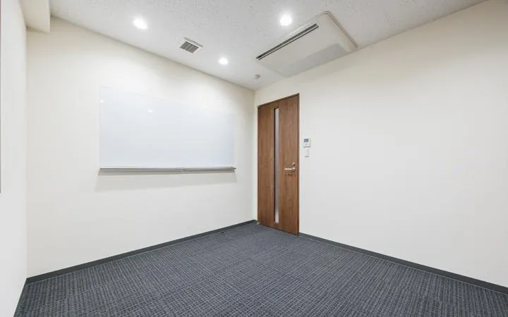 会議室付き 什器なしの居抜き賃貸オフィス物件(約35坪) ｜居抜きオフィス物件検索サイト【vivit-ビビット】（1）