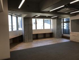 2021年竣工 スケルトン天井で開放感抜群の居抜き賃貸オフィス物件(約30坪) ｜居抜きオフィス物件検索サイト【vivit-ビビット】（サムネイル4）